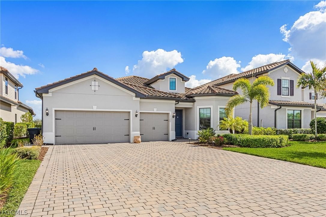 17526 Elkgrove Lane, Estero, FL 33928 photo 3