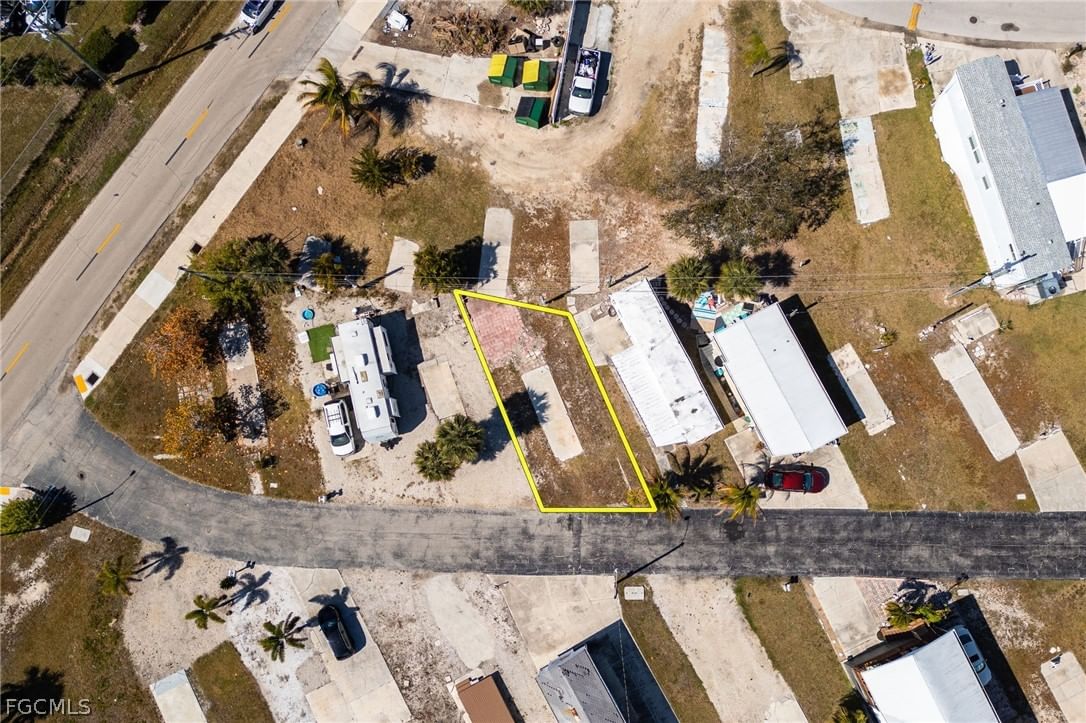 4 Helen Lane, Fort Myers Beach, FL 33931 photo 2