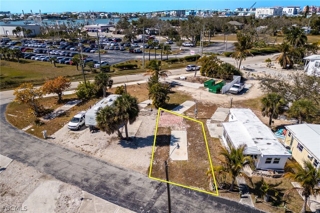 4 Helen Lane, Fort Myers Beach, FL 33931 photo 3
