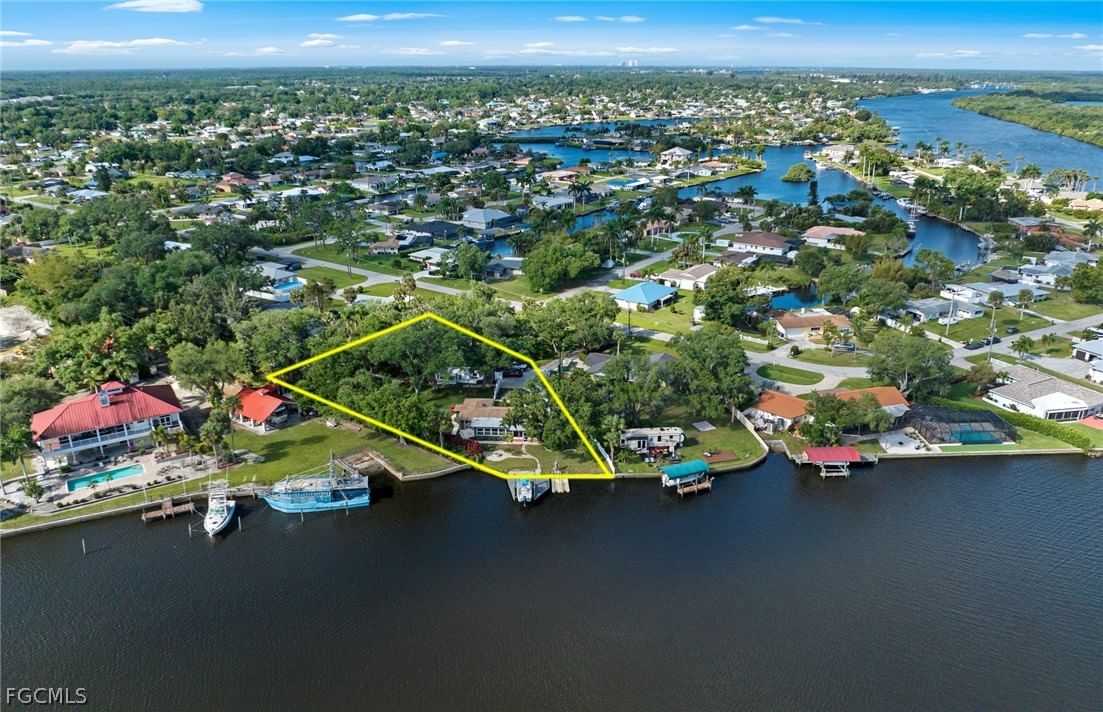 13782 River Forest Drive, Fort Myers, FL 33905 photo 3