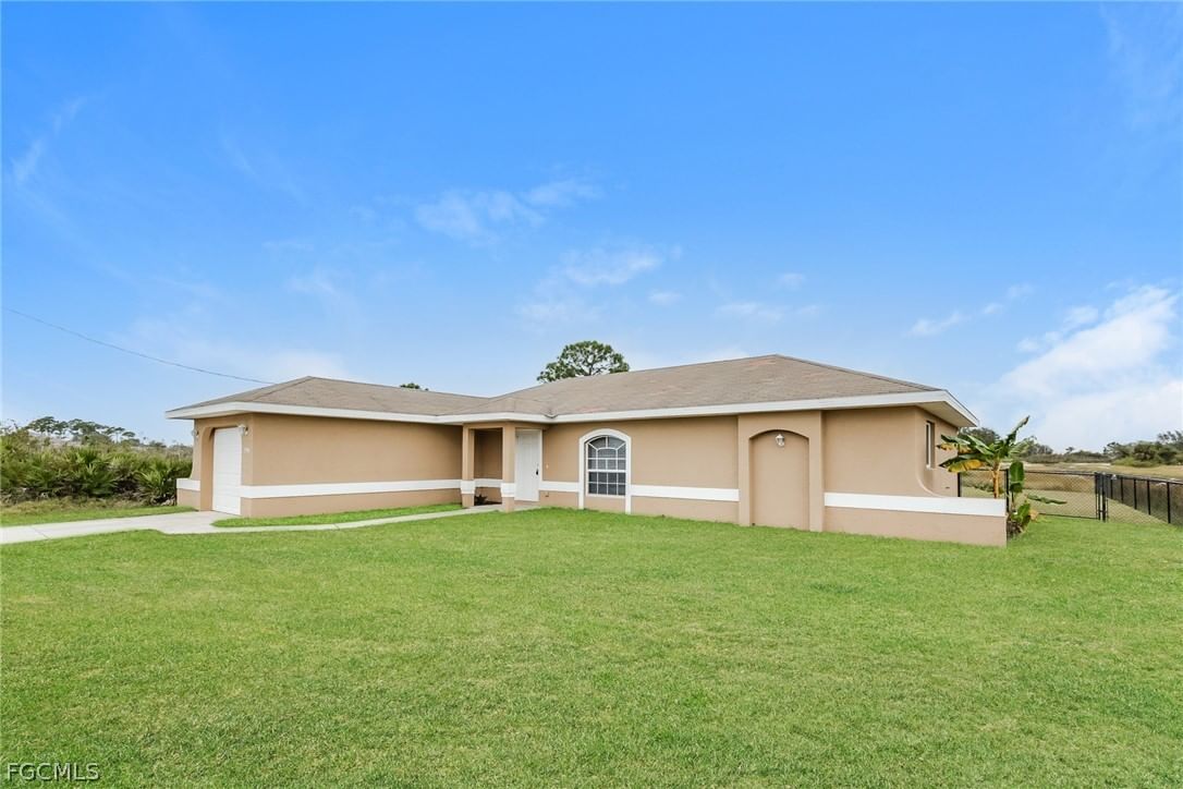 2900 73rd Street W, Lehigh Acres, FL 33971 photo 2