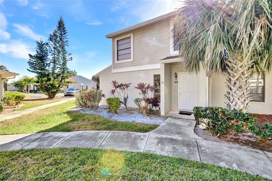 1423 SW Courtyards Terrace #70, Cape Coral, FL 33914 photo 2