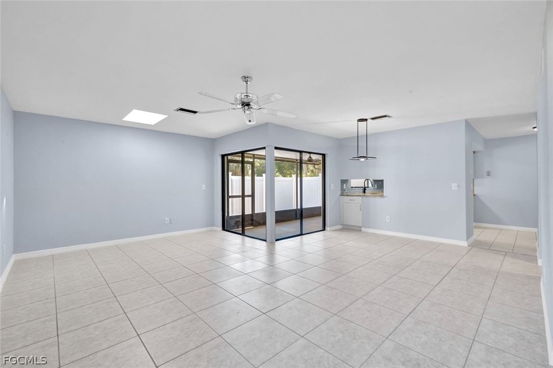 1423 SW Courtyards Terrace #70, Cape Coral, FL 33914 photo 5