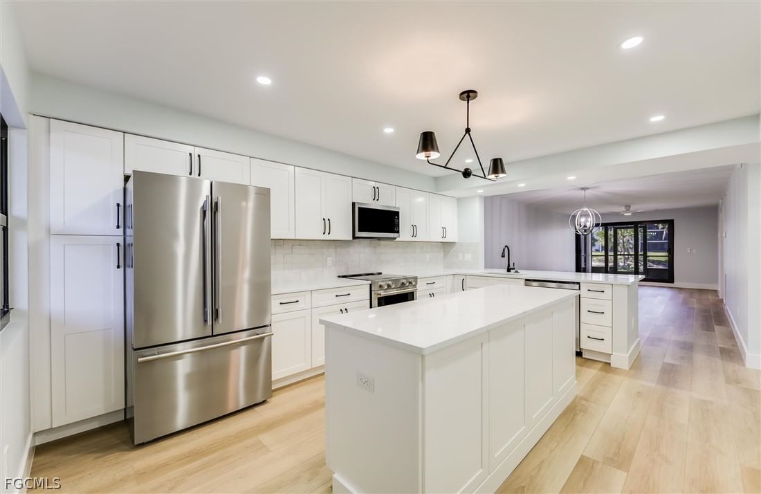 2445 W Gulf Drive #6D, Sanibel, FL 33957 photo 2