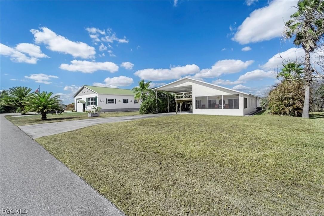 1079 Lock Lane, Moore Haven, FL 33471 photo 3