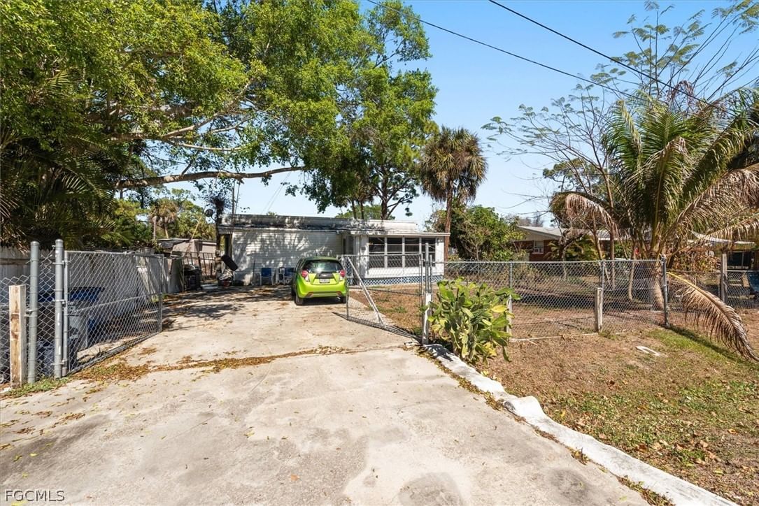 344-380 San Jose Street, North Fort Myers, FL 33903 photo 2