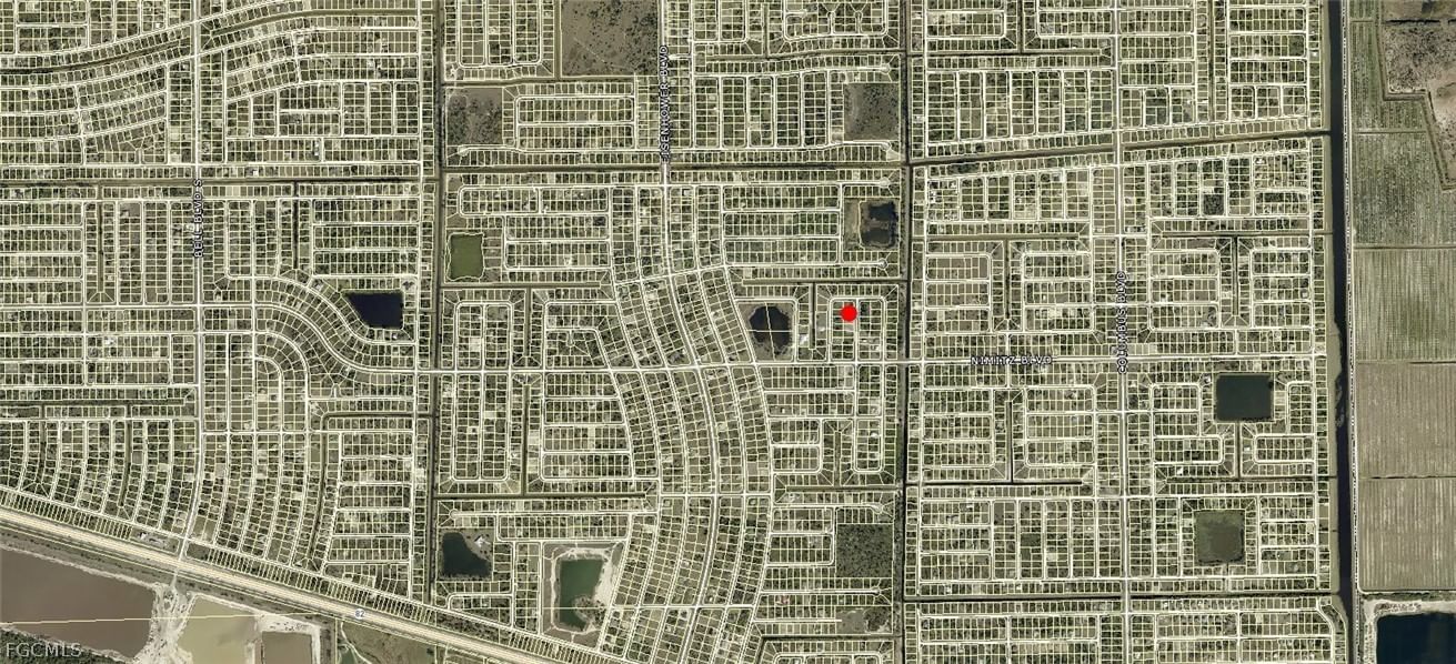 948 Kyle Avenue, Lehigh Acres, FL 33974 photo 2