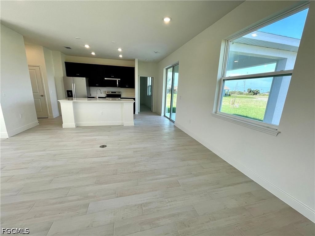 4020 NW 36th Place, Cape Coral, FL 33993 photo 4