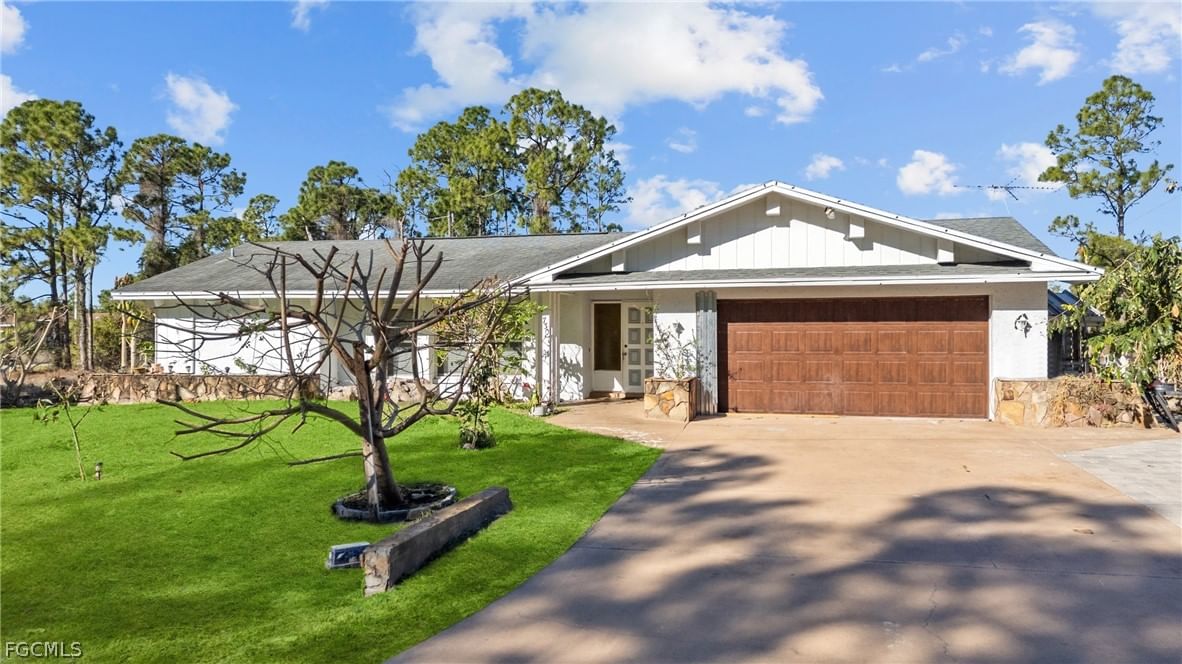 730 Bering Avenue S, Lehigh Acres, FL 33974 photo 5