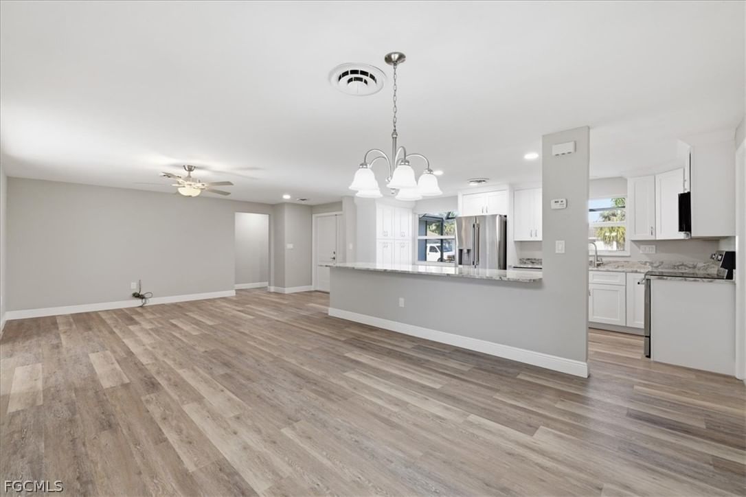5051 Fairfield Drive, Fort Myers, FL 33919 photo 5
