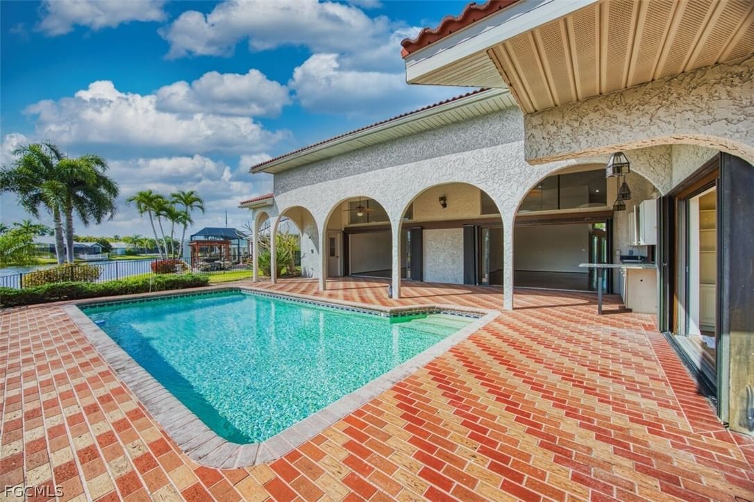 6896 Erin Marie Court, Fort Myers, FL 33919 photo 4