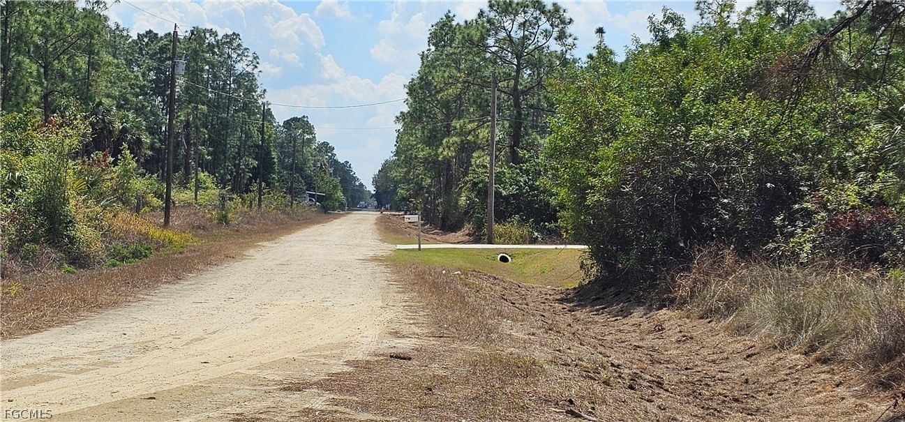 1123 Lincoln Avenue, Lehigh Acres, FL 33972 photo 2