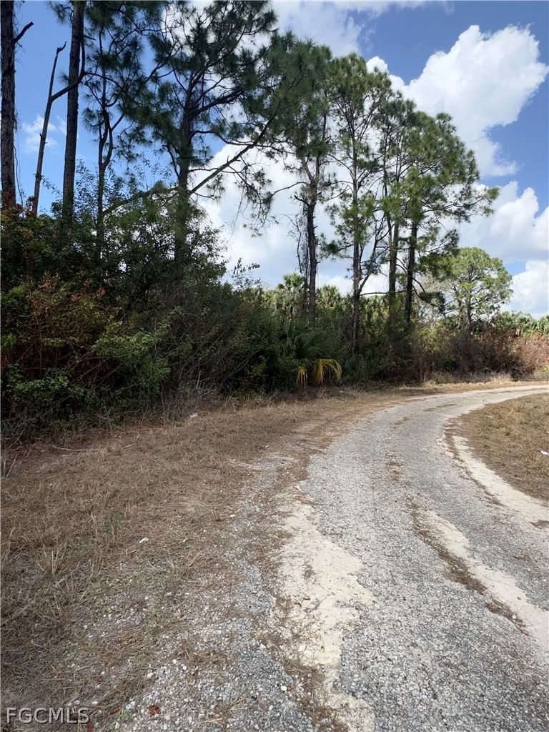 646 Nadeau Court, Lehigh Acres, FL 33972 photo 2