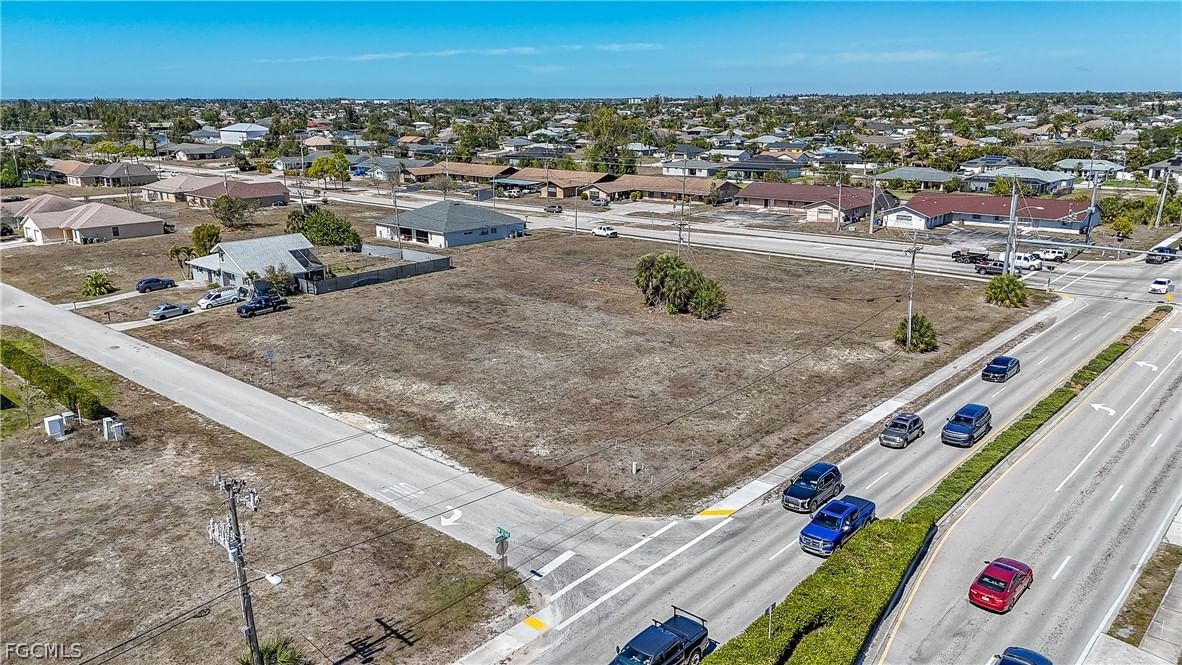 804 Gleason Pkwy Pkwy, Cape Coral, FL 33914 photo 3