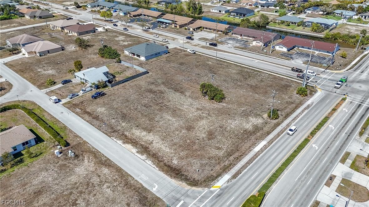 804 Gleason Pkwy Pkwy, Cape Coral, FL 33914 photo 4