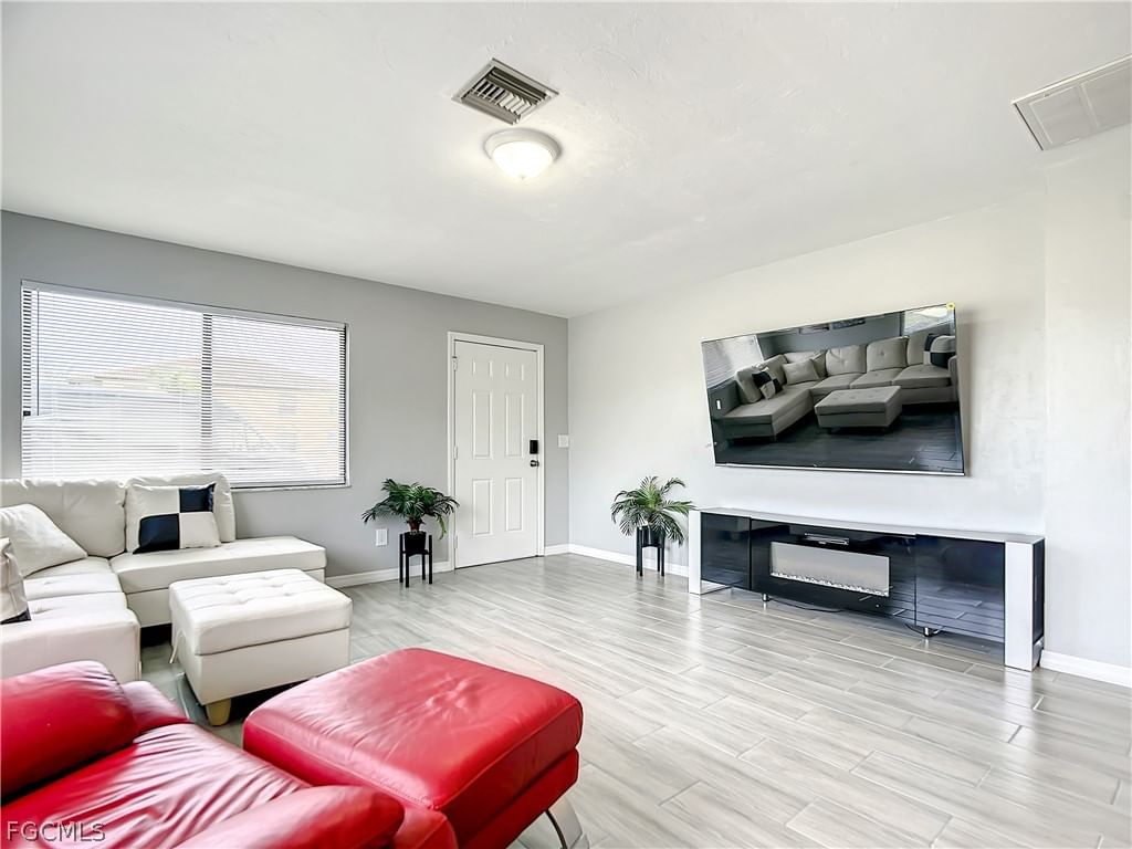 4928/5000 SW 16th Place, Cape Coral, FL 33914 photo 5