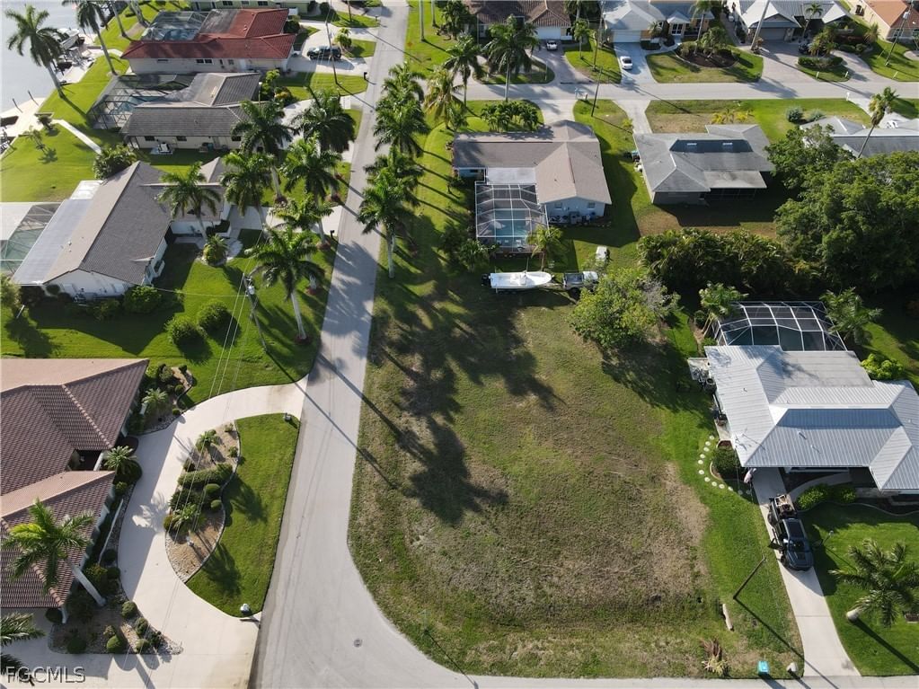 4403 SE 19th Avenue, Cape Coral, FL 33904 photo 4
