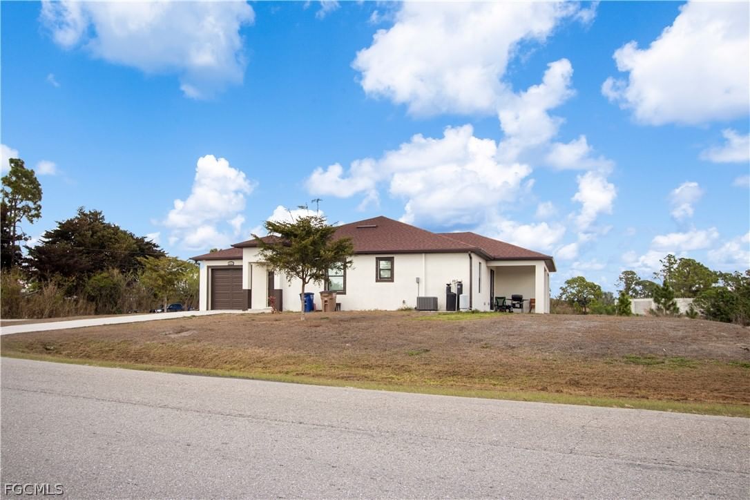 2229 Kendall Avenue S, Lehigh Acres, FL 33973 photo 3