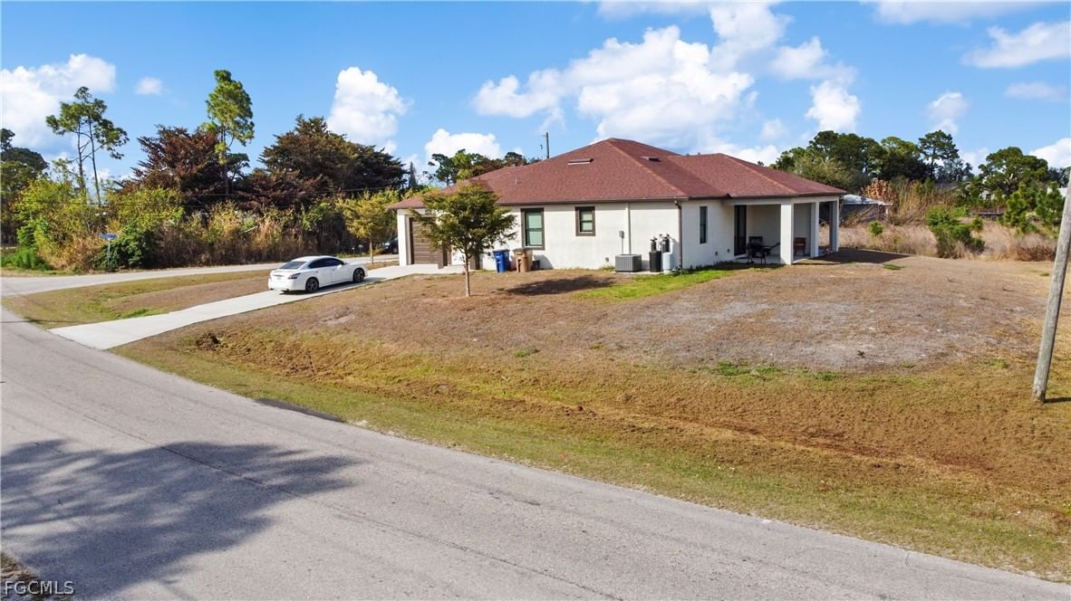 2229 Kendall Avenue S, Lehigh Acres, FL 33973 photo 5