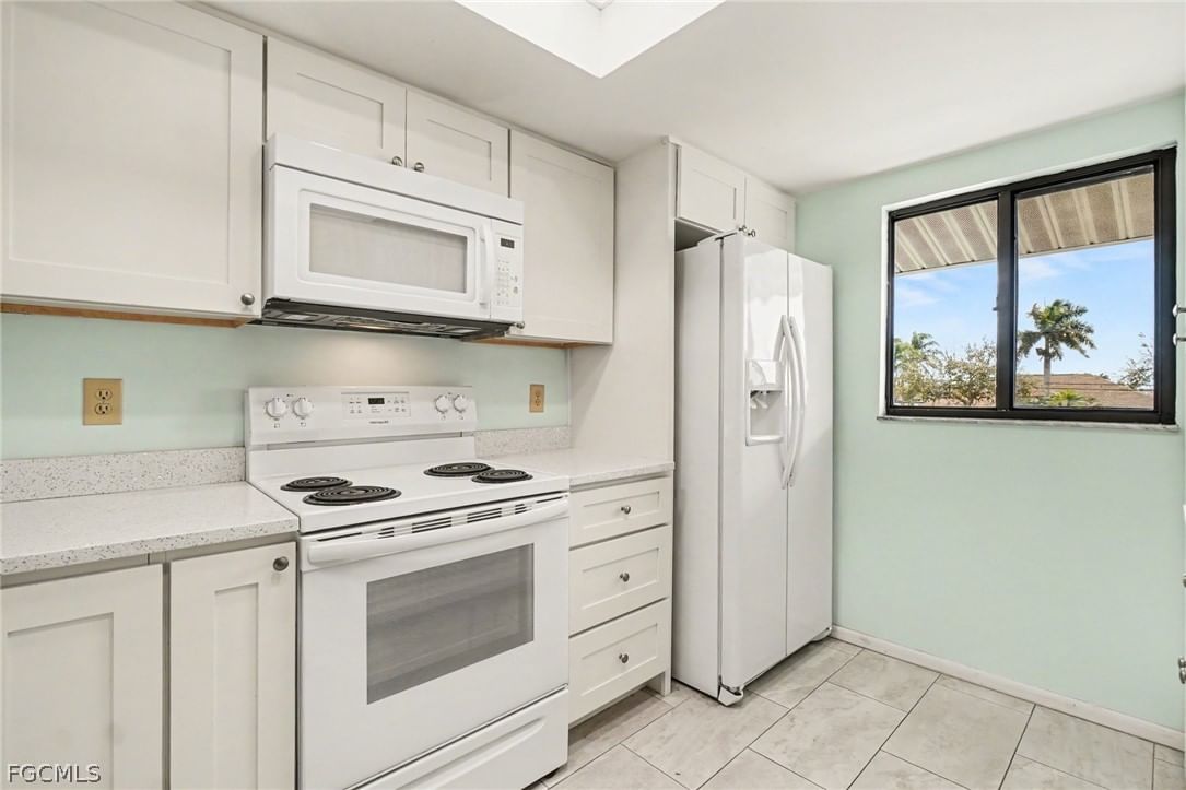 423 Cape Coral Parkway W #203 (207), Cape Coral, FL 33914 photo 3