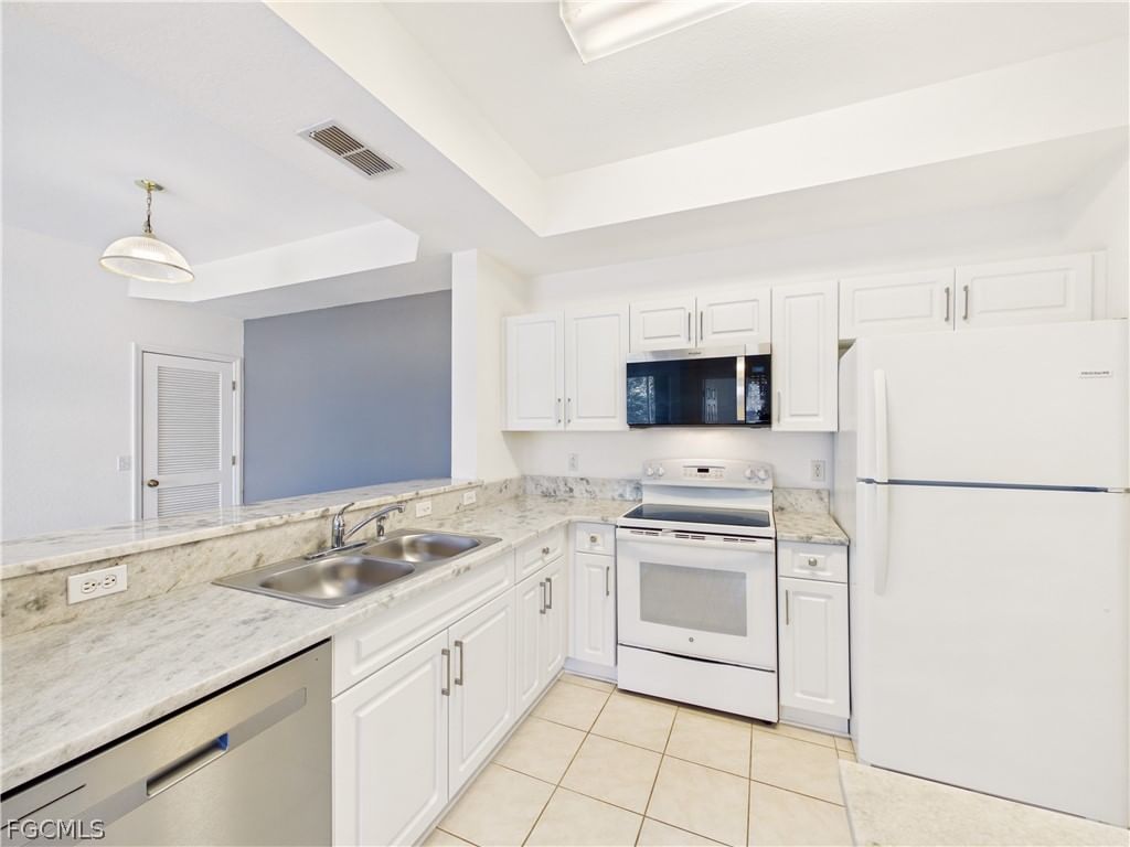 9015 Colby Drive #2012, Fort Myers, FL 33919 photo 3