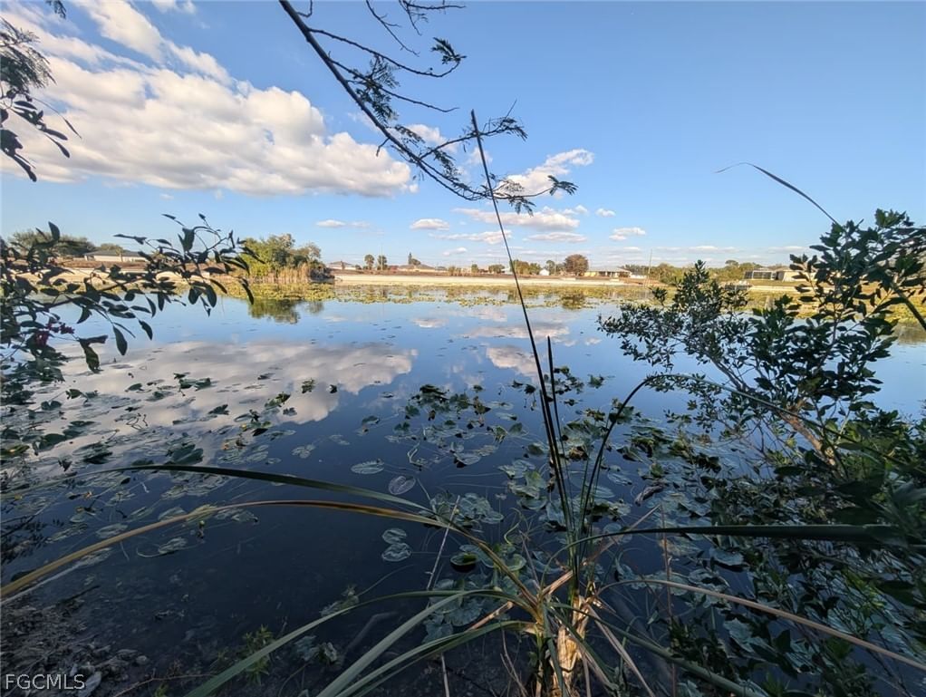 2129 NE 20th Lane, Cape Coral, FL 33909 photo 5