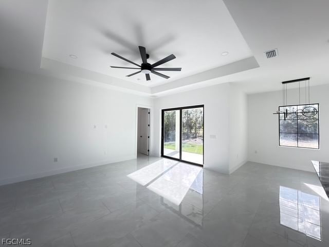 913 Glenn Avenue, Lehigh Acres, FL 33972 photo 4