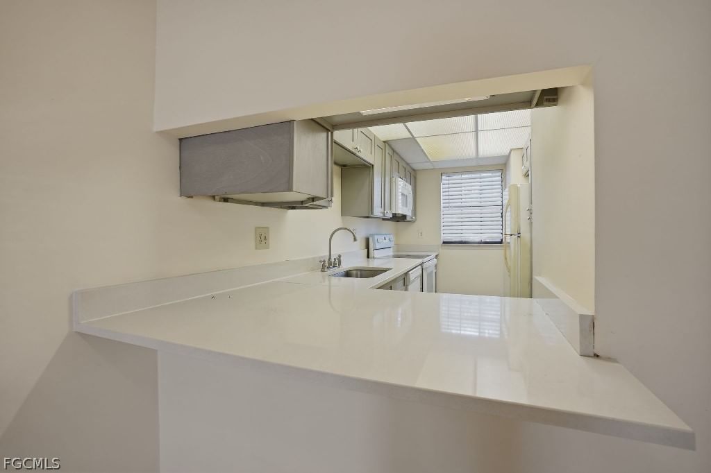 5369 Treetops Drive #M102, Naples, FL 34113 photo 4