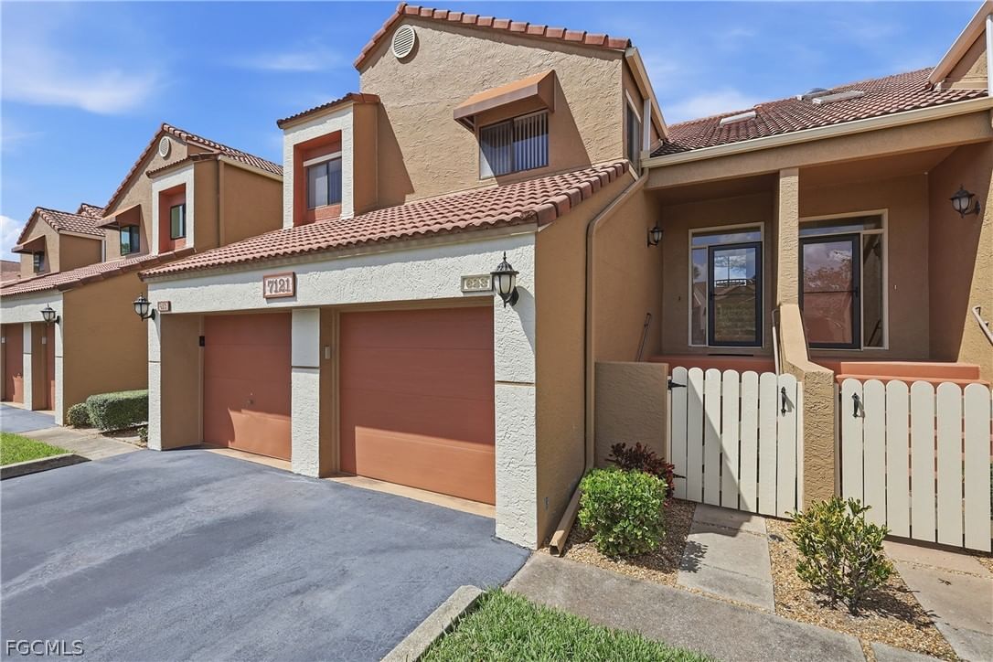 7121 Golden Eagle Court #623, Fort Myers, FL 33912 photo 2