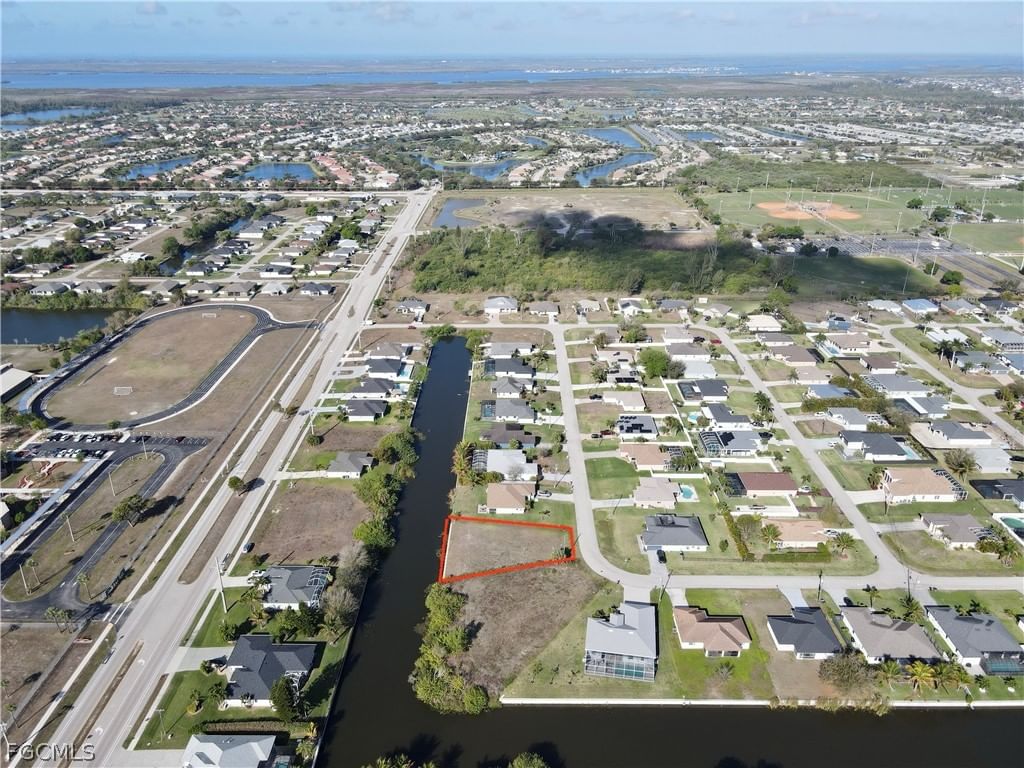 2102 SW 15 Terrace, Cape Coral, FL 33991 photo 2