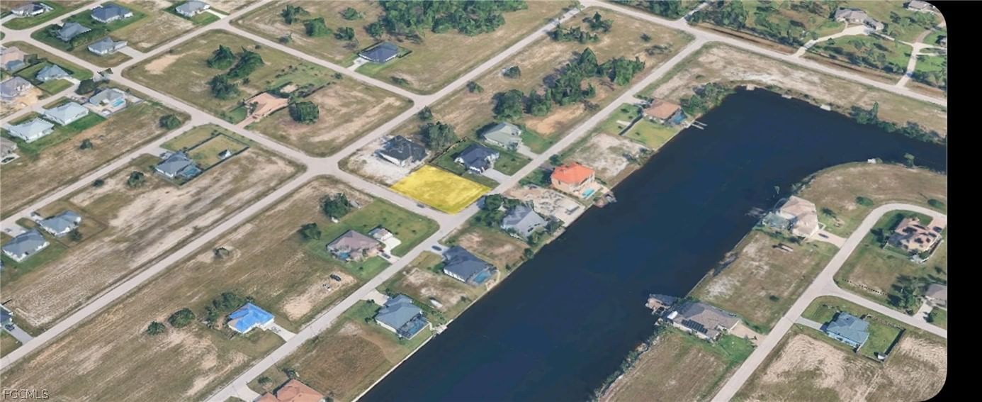 4117 NW 33rd Lane, Cape Coral, FL 33993 photo 2