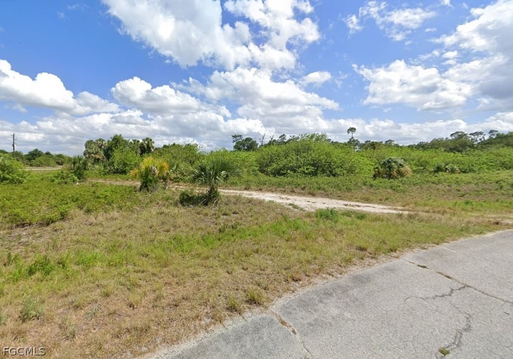 523 Independence Drive, Labelle, FL 33935 photo 2