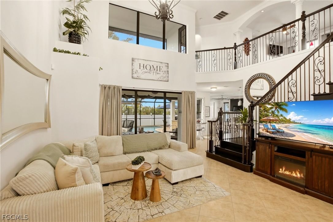 2104 NE 9th Place, Cape Coral, FL 33909 photo 4