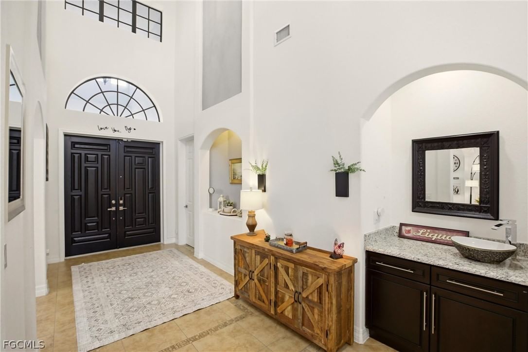 2104 NE 9th Place, Cape Coral, FL 33909 photo 5