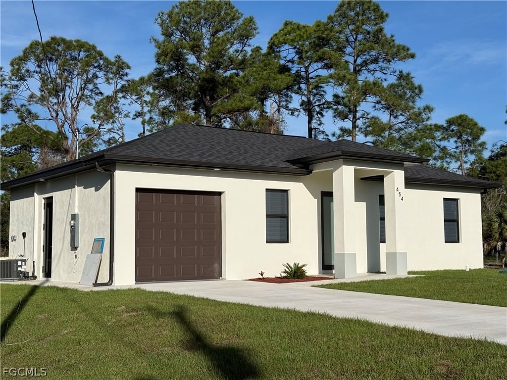 454 Norwood Avenue S, Lehigh Acres, FL 33974 photo 3