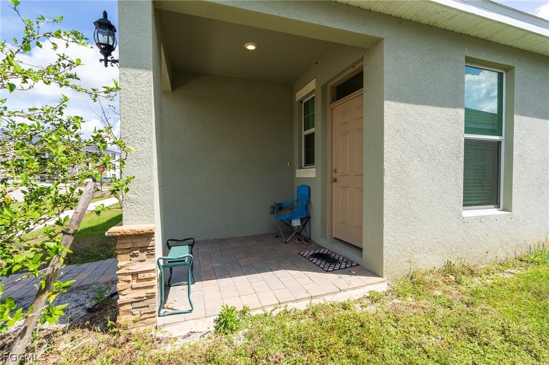 802 Friendship Circle, Labelle, FL 33935 photo 2