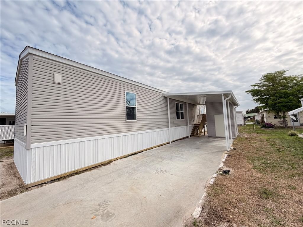 827 Peaceful Drive, North Fort Myers, FL 33917 photo 2