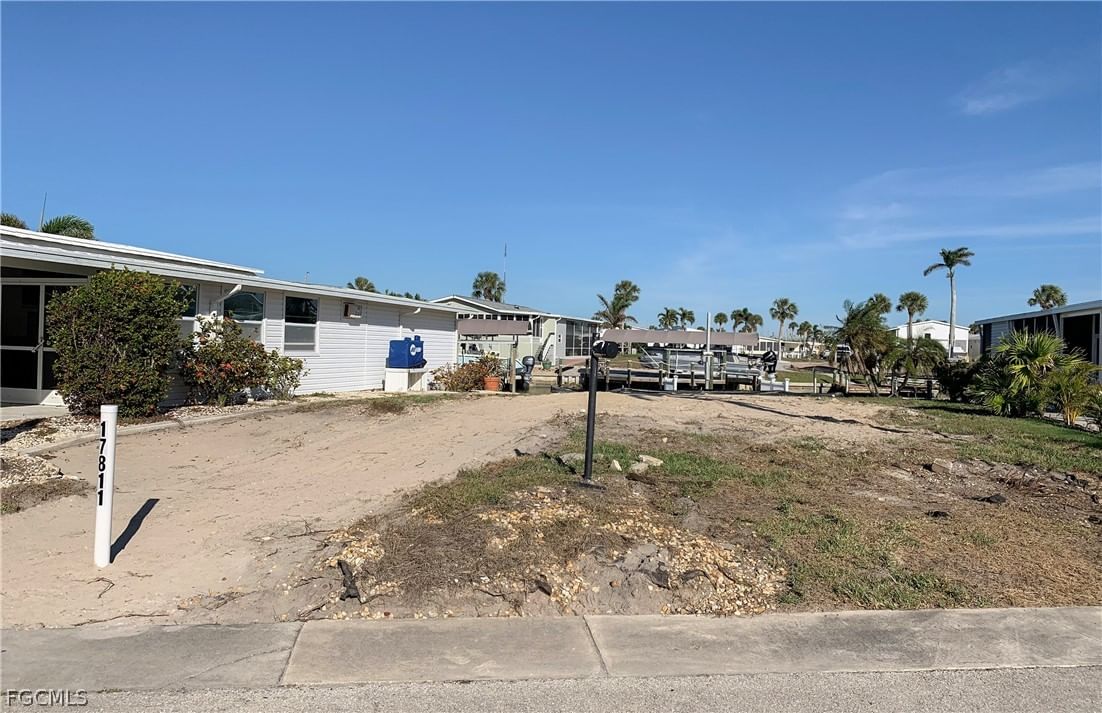 17811 Eglantine Lane, Fort Myers Beach, FL 33931 photo 3