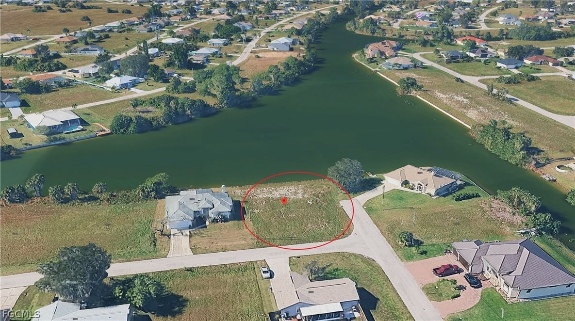 2010 NE 23rd Place, Cape Coral, FL 33909 photo 3