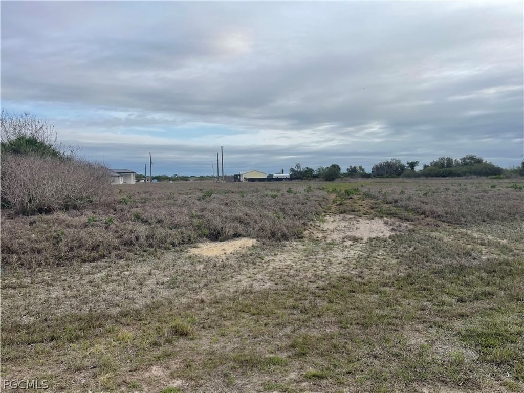7002 Lotus Court, Labelle, FL 33935 photo 4