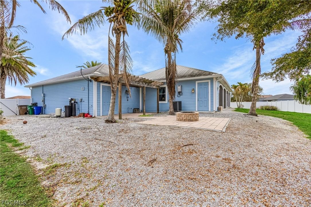 4438 NE 11th Place, Cape Coral, FL 33909 photo 3