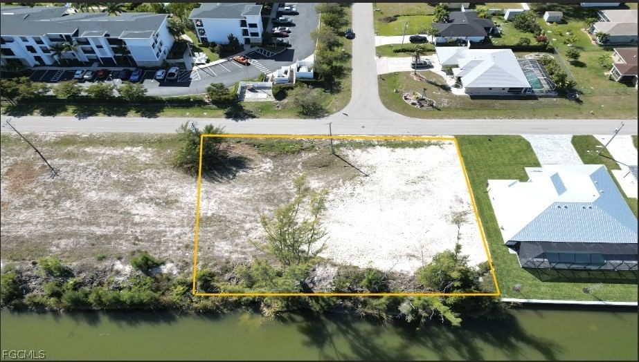2247 SW 17th Place, Cape Coral, FL 33991 photo 2