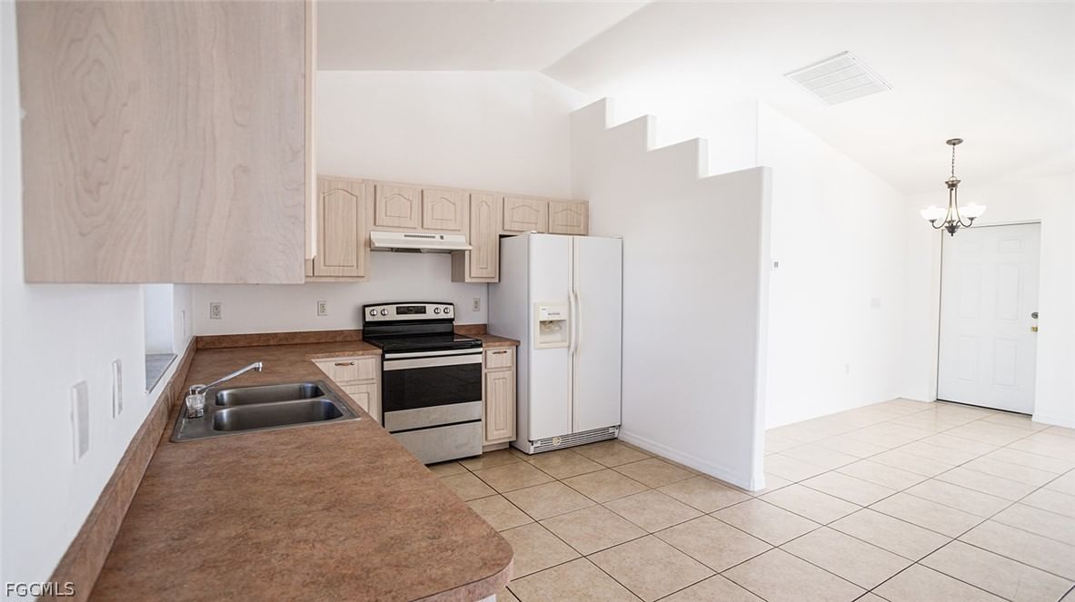 2419 NE 23rd Avenue, Cape Coral, FL 33909 photo 4