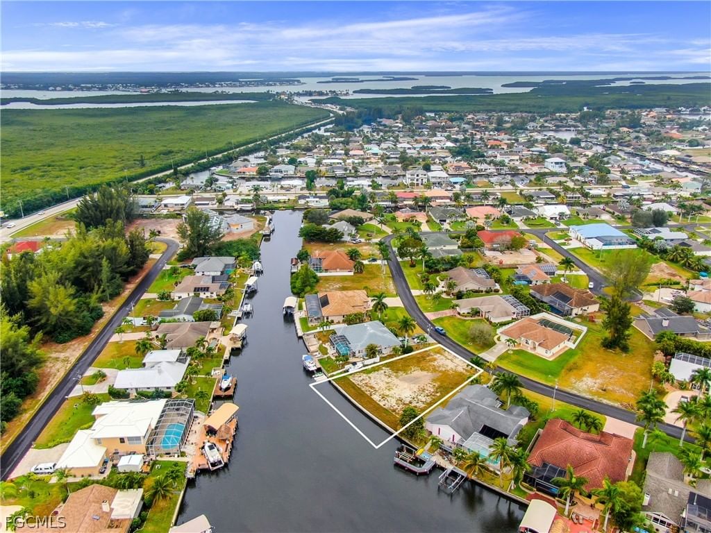 3424 SW 7th Terrace, Cape Coral, FL 33991 photo 3
