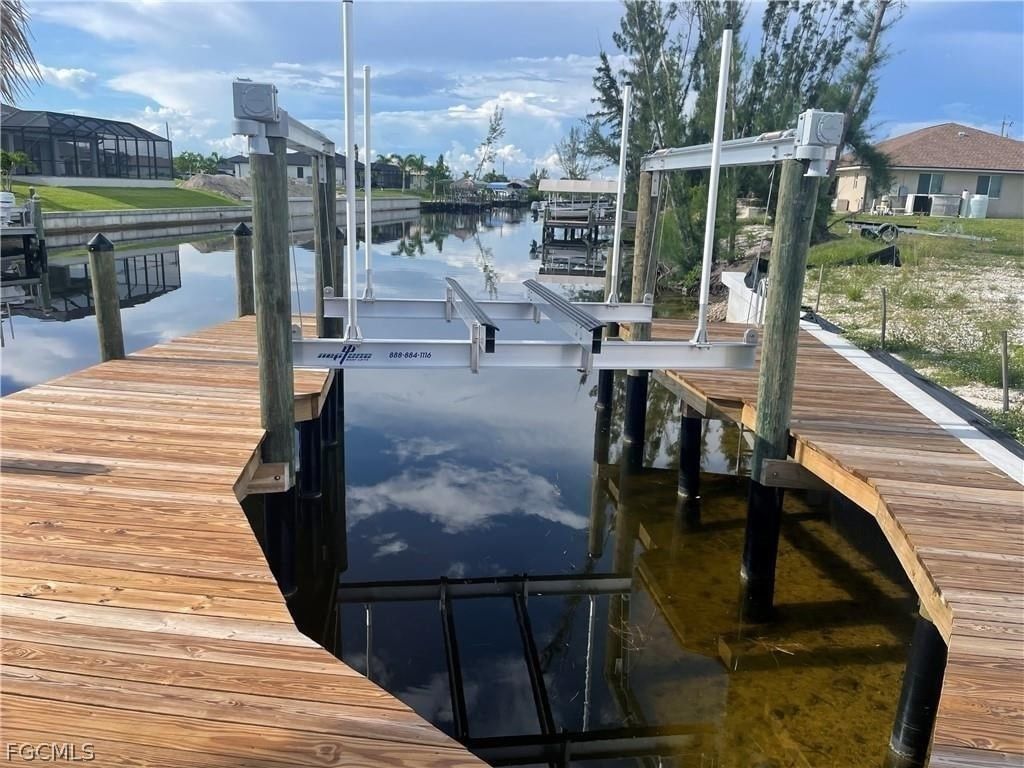 1641 NW 39th Avenue, Cape Coral, FL 33993 photo 2