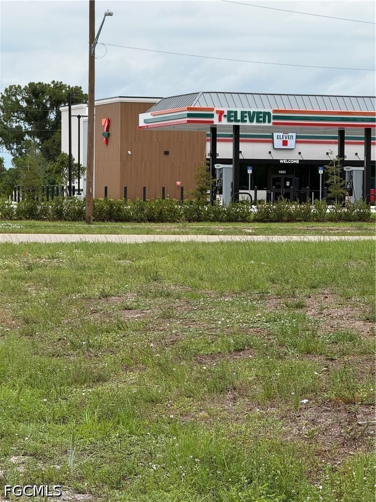 1527 NW 15th Terrace, Cape Coral, FL 33993 photo 3