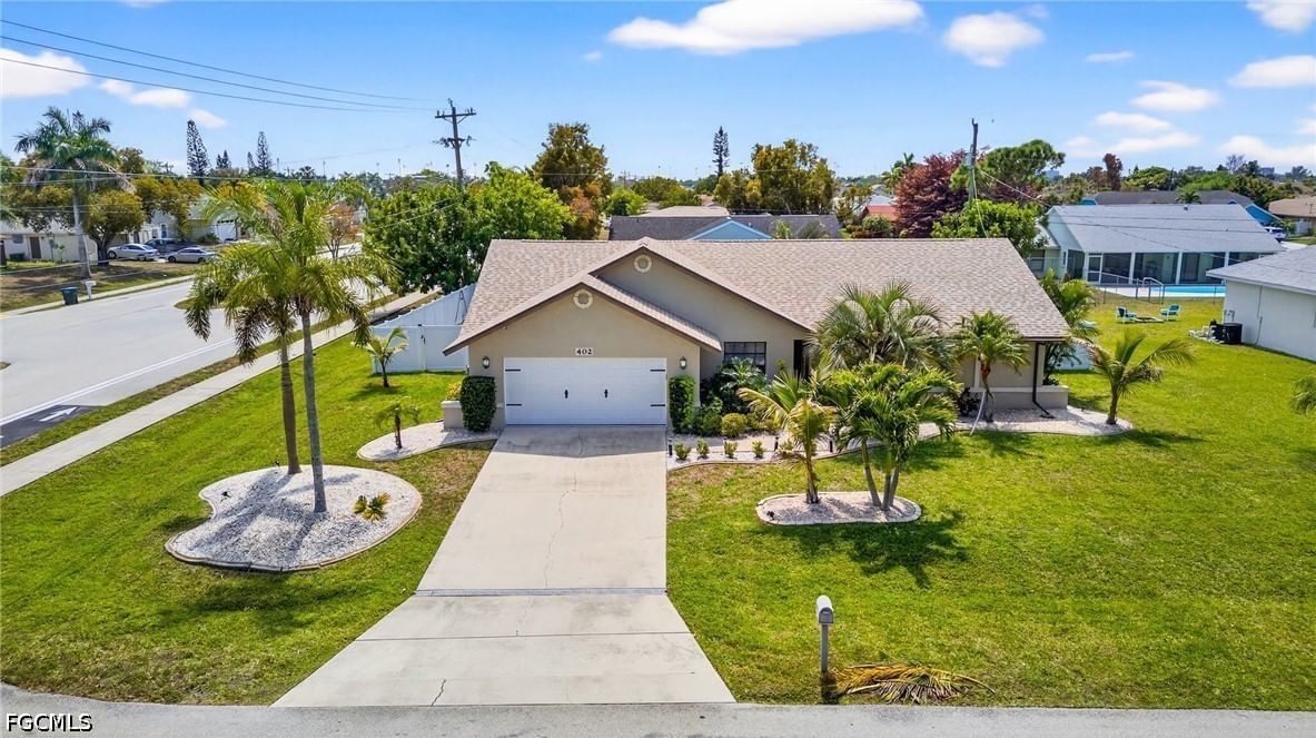 402 SW 37th Lane, Cape Coral, FL 33914 photo 2