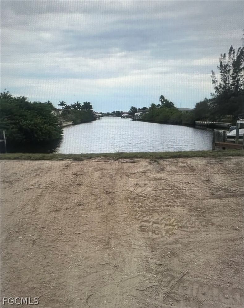 3604 Yucatan Parkway, Cape Coral, FL 33993 photo 2
