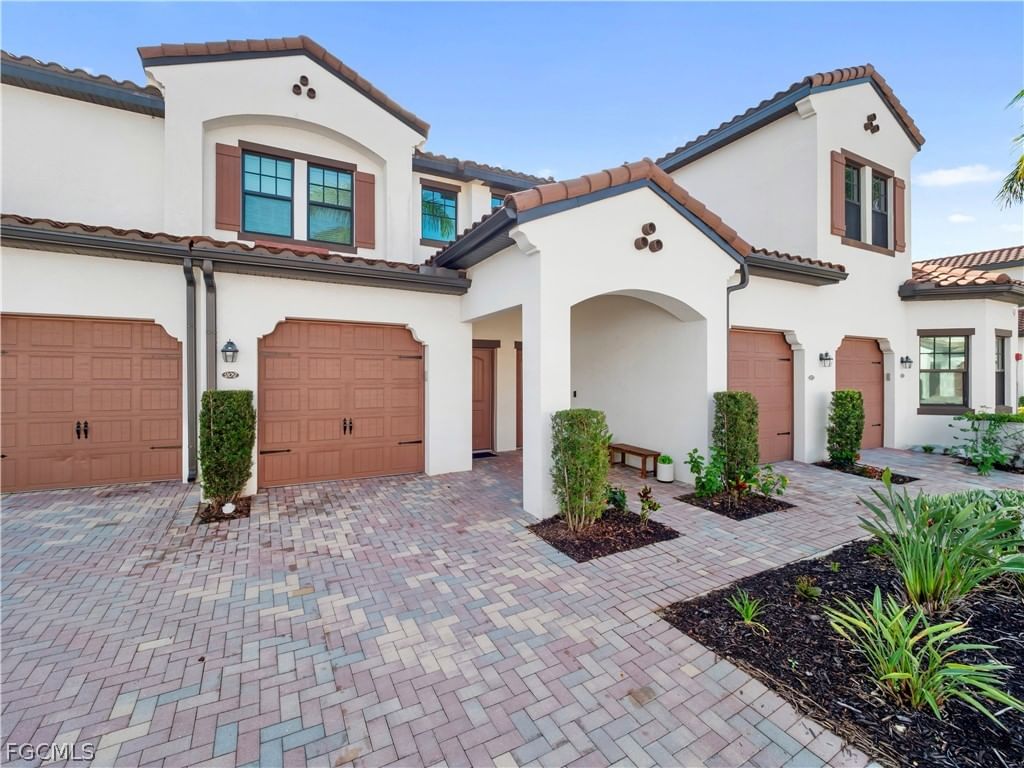 11785 Grand Belvedere Way #202, Fort Myers, FL 33913 photo 2