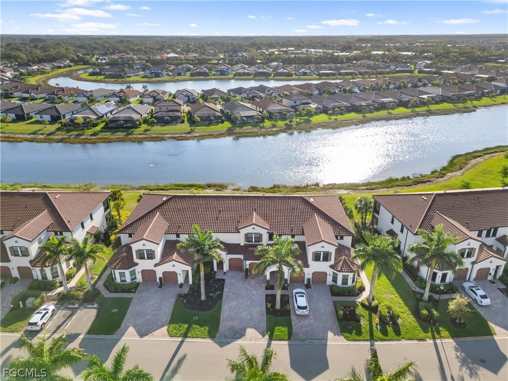 11785 Grand Belvedere Way #202, Fort Myers, FL 33913 photo 3